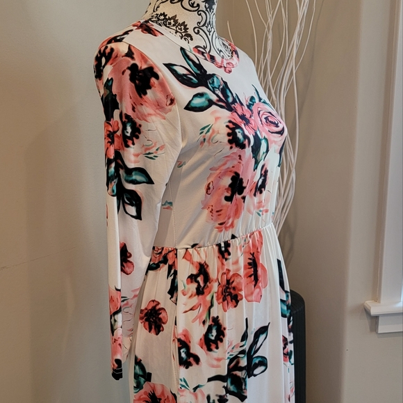 Long Maxi Dress - Picture 3 of 5